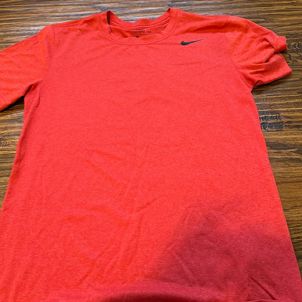 Nike tshirt